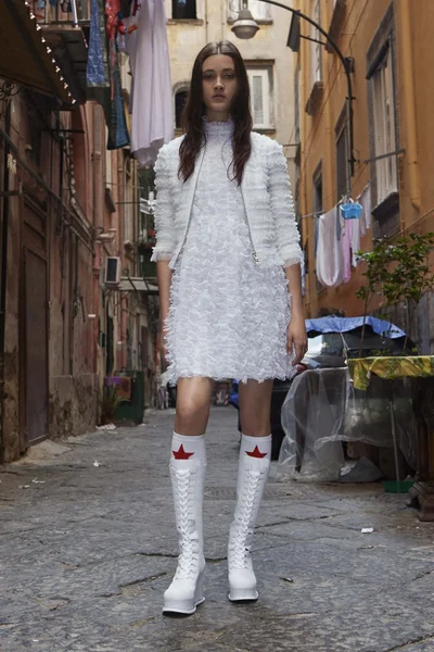 Look 11